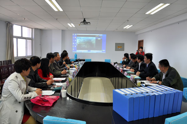 省高校学生军训工作评估组来开元官网检查指导工作