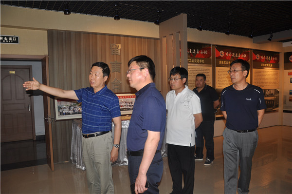 沧州市盐山县教育考察团赴开元官网学习考察