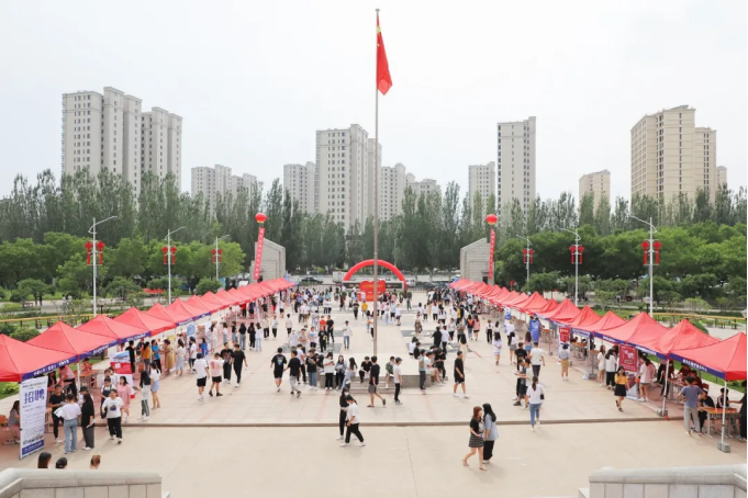 开元官网成功举办2021届毕业生就业暨2022届毕业生实习双选会