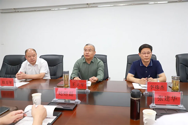 江苏食品药品职业技术学院副院长张建华到访开元官网