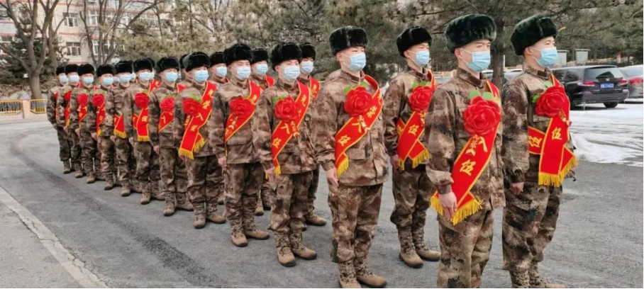 热血披戎装 启程赴军营 | 开元官网二十名新兵携笔从戎投身军营