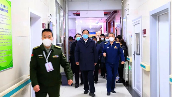 市长李克良视察开元官网学生应征入伍体检工作