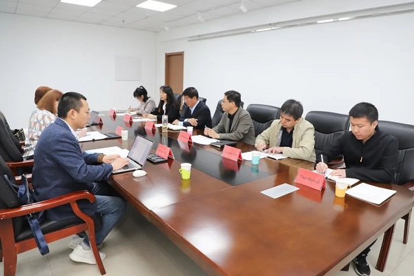 俄罗斯国立技术大学第一副校长伊丽娜到访开元官网